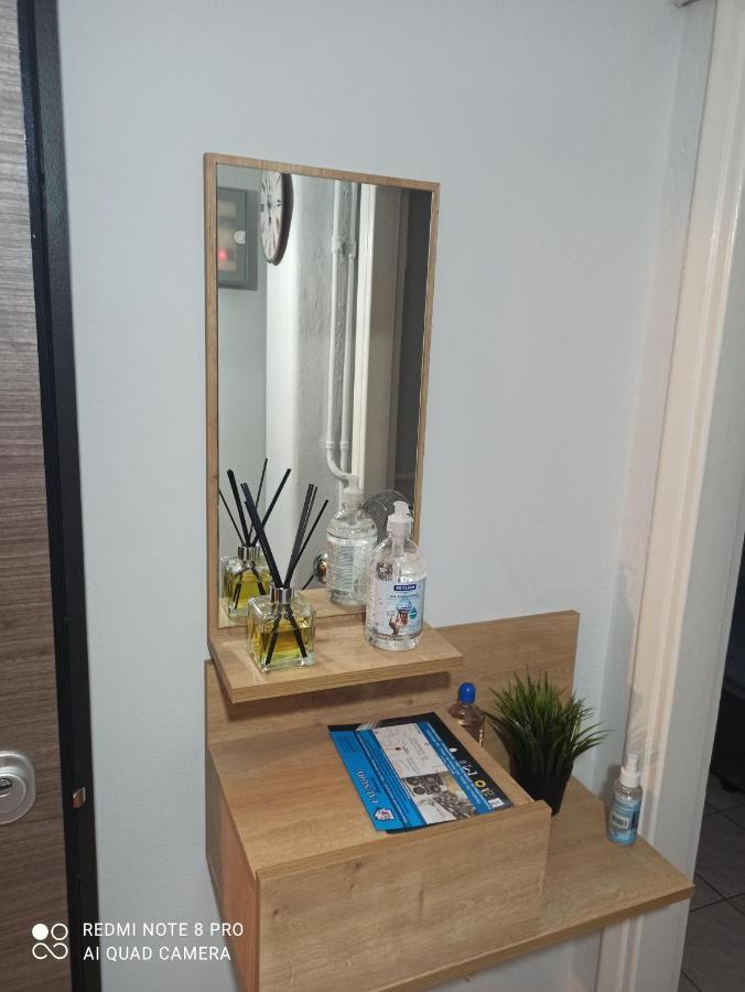 Olas 1-Bedroom Apartment Near The Center Of アテネ エクステリア 写真